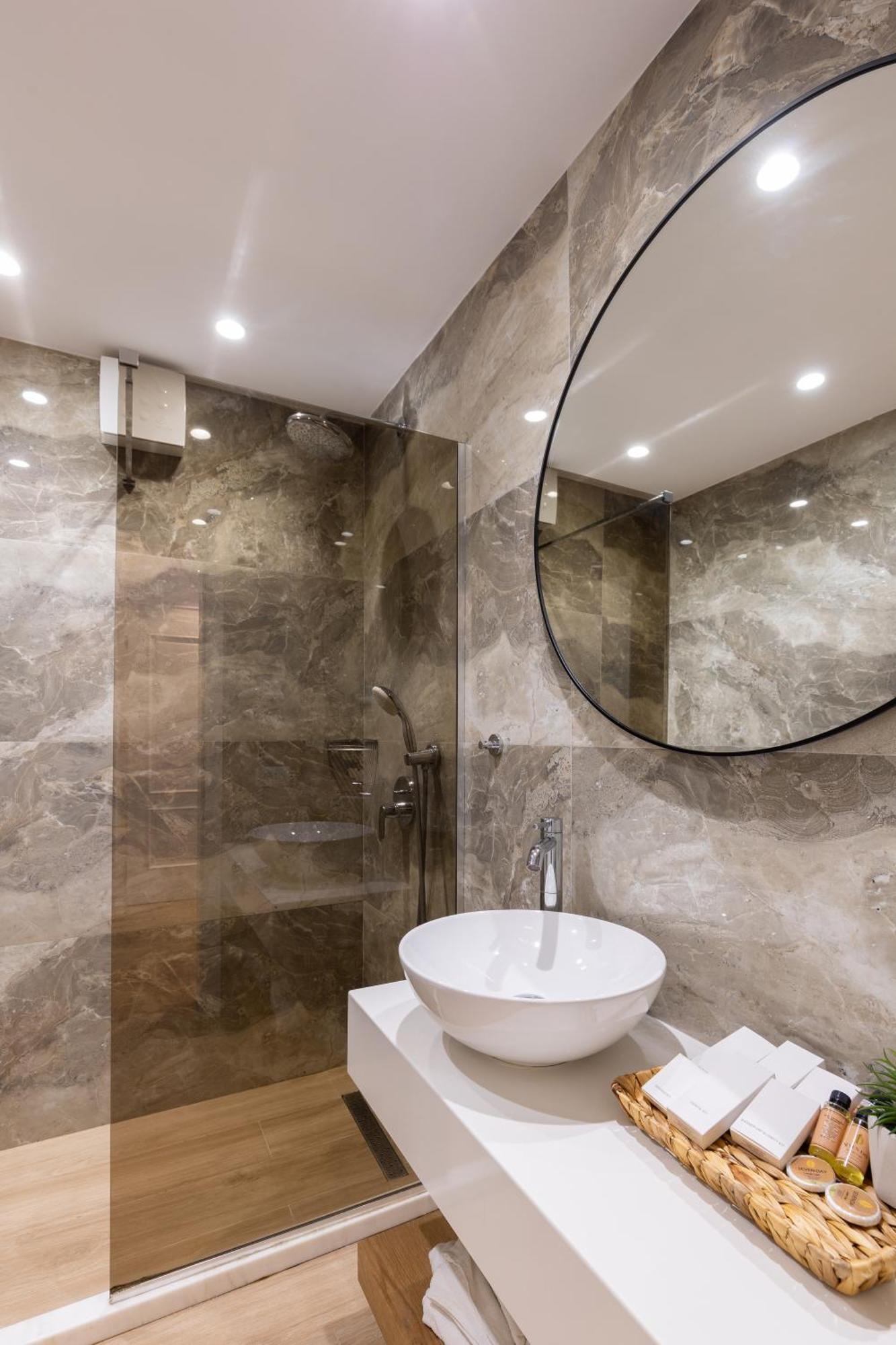 Broadway Hotel Tirana 酒店 Tirana
